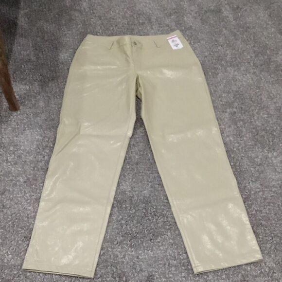 Noisy May Kane PU Straight Leg 5 pocket Trousers w belt loops size Large NWT - Picture 1 of 4